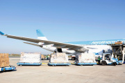 Mercado Libre y Mirgor prueban un corredor aéreo de cargas en la Patagonia con aviones de Aerolíneas Argentinas