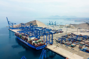 Cosco Shipping lanza una nueva ruta directa entre China y el nuevo puerto Chancay