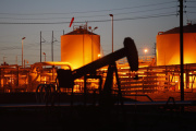 La IEA alerta sobre sobreoferta de petróleo en 2026: Sudamérica y el boom de Vaca Muerta