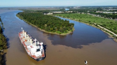 Puerto de San Pedro: inminente solución tras la varadura de un buque y la concreción del dragado