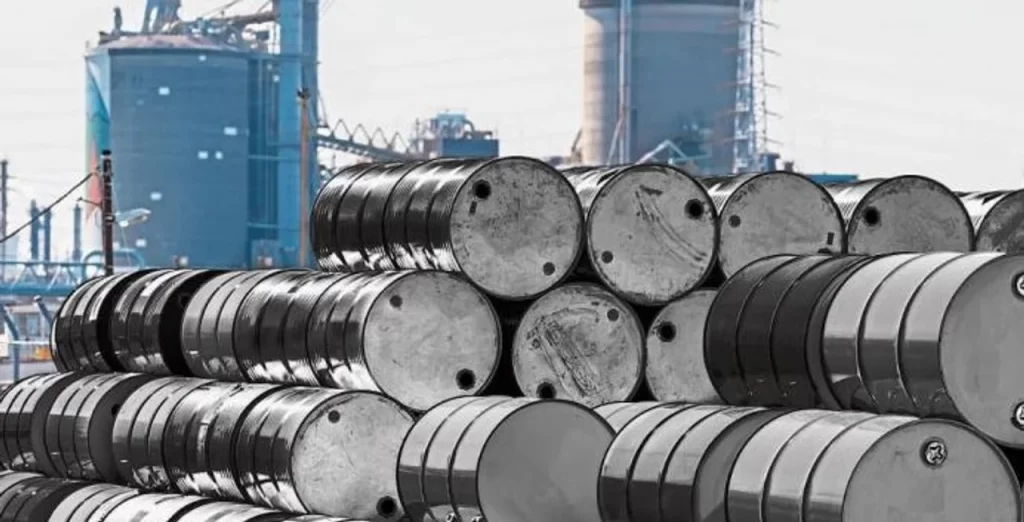 Escalada arancelaria entre EE. UU. y China desploma el precio del petróleo y activa el desacoplamiento de cadenas de valor
