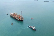GNL en Argentina: YPF y Eni fijan enero de 2026 para la decisión final de su megaproyecto