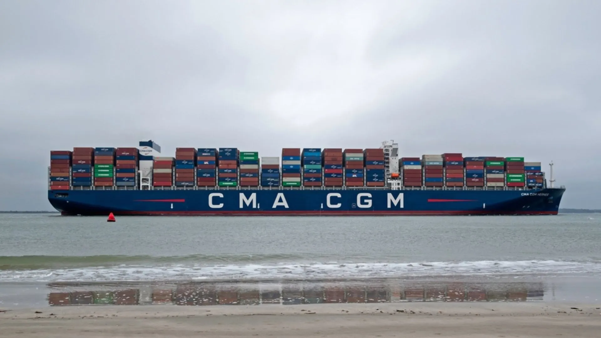 El portacontenedor mediano de 3.000 TEU dispara nuevos pedidos navieros.