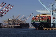 Estados Unidos y China acuerdan reducir aranceles: alivio temporal en la guerra comercial