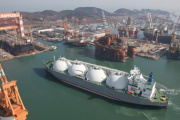 YPF, Shell y Eni reordenan su plan de trabajo para acelerar el proyecto de GNL en Vaca Muerta