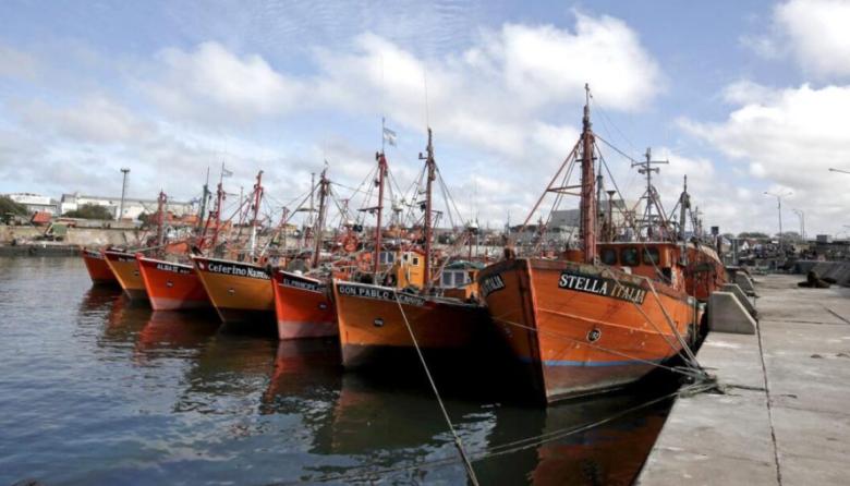 Crisis en la industria pesquera: aseguran que es más barato no trabajar