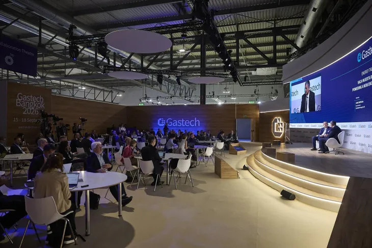 YPF y ENI negocian con una constructora china para acelerar el megaproyecto Argentina LNG