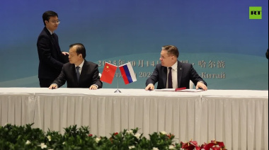 Rusia y China acuerdan desarrollar conjuntamente el transporte marítimo a lo largo de la Ruta del Mar del Norte.