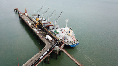Argentina retoma la exportación de carbón con el primer buque de YCRT con destino a Brasil