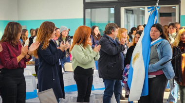 La Escuela Primaria N° 49 de Quequén ahora lleva el nombre de “Puerto Quequén”