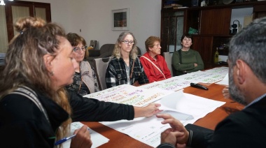 Vecinos y autoridades buscan soluciones al tránsito de camiones hacia ACA