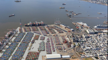 El Puerto de Montevideo reanuda sus actividades tras acuerdo entre sindicato y empresa