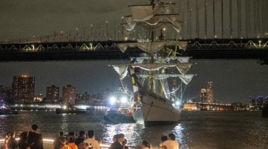 Tragedia en Nueva York: el buque escuela mexicano Cuauhtémoc colisionó con el puente de Brooklyn