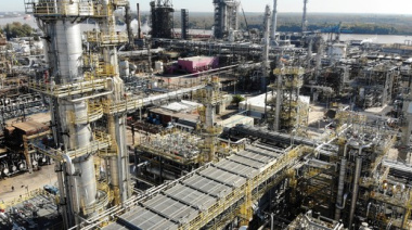 Refinería de AXION energy en Campana inicia suministro del 25% con fuentes renovables