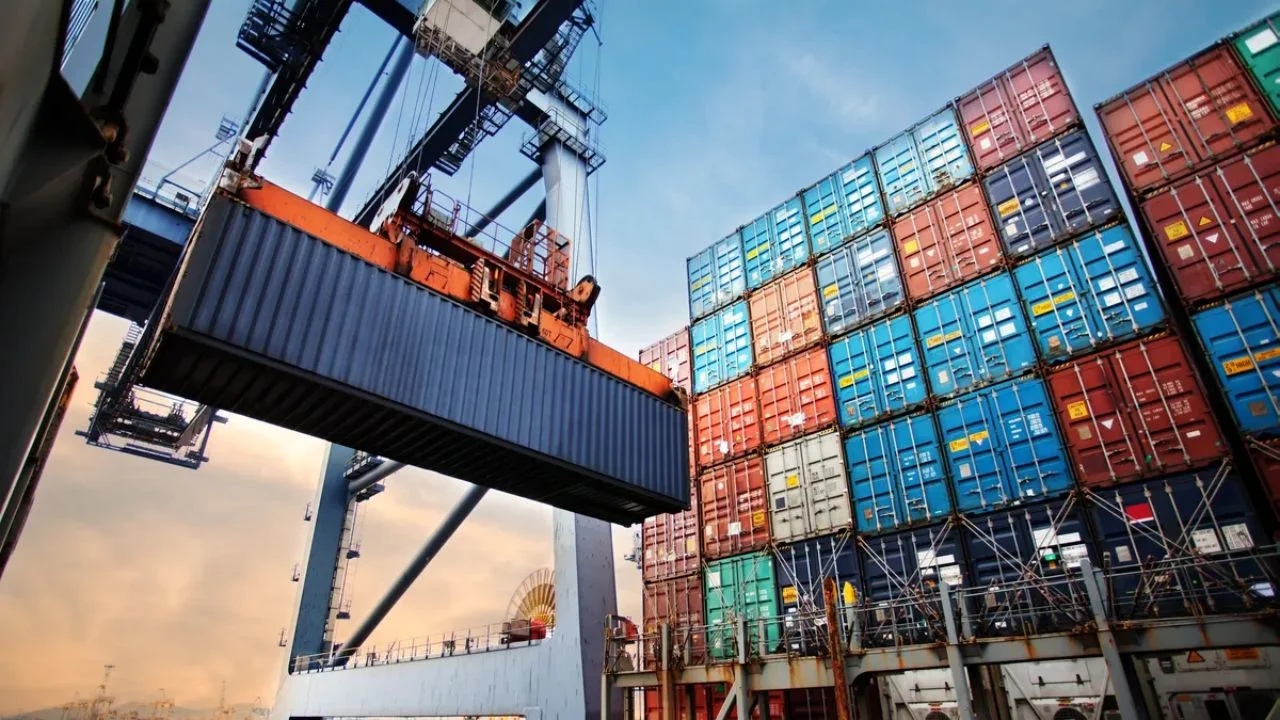 Intercambio comercial argentino: crece un 23,9% en febrero, pero el superávit cae un 83,9%
