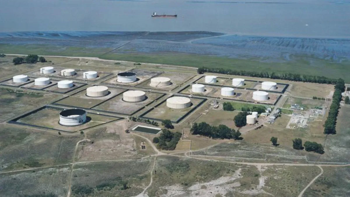 Oiltanking proyecta una nueva ampliación del 50% en su terminal de crudo