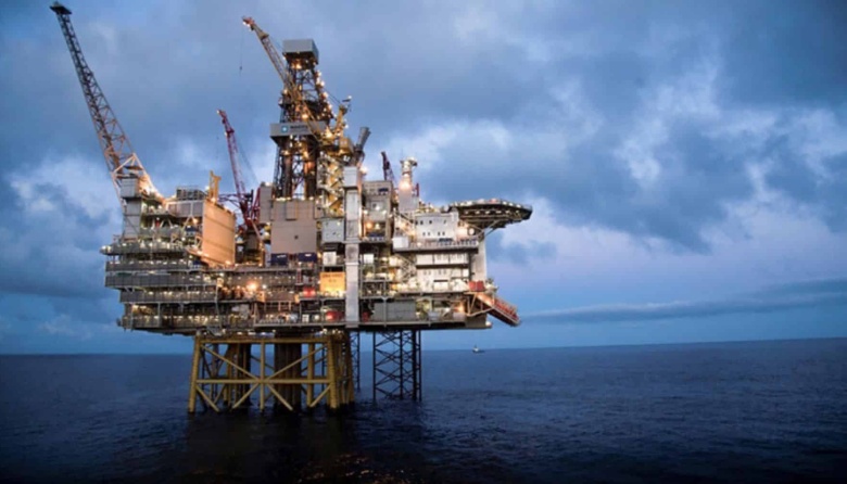 YPF se lanza a la exploración offshore de petróleo en el mar Argentino con la esperanza de replicar el "botín" de Namibia