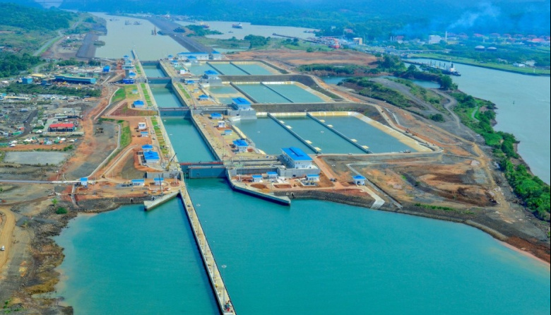 El Canal de Panamá prevé una caída de ingresos en 2026 y acelera inversiones para sostener su competitividad