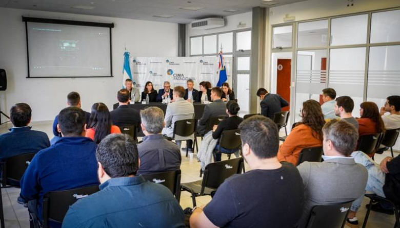 Funcionarios de Chubut y el Embajador de Tailandia analizan oportunidades de comercio en un seminario en Puerto Madryn