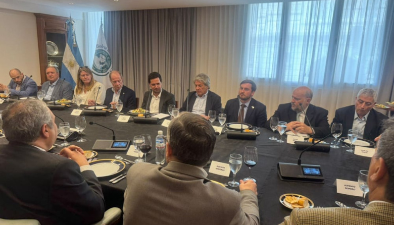 La Bolsa de Cereales y el equipo económico debaten ejes para desburocratizar el agro y combatir la evasión fiscal