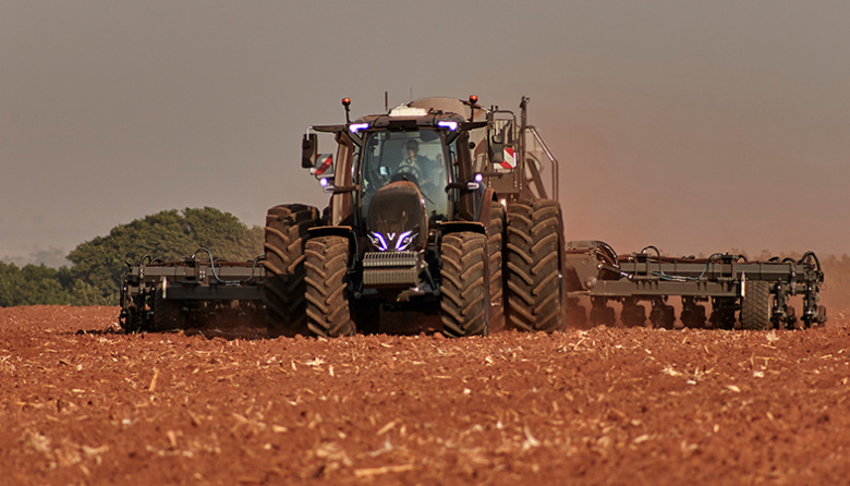 Valtra lanza la Serie Q en Argentina con tractores de alta potencia para el agro de gran escala