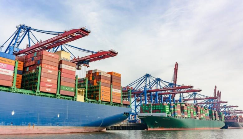 El transporte marítimo global finalizo 2025 con una mejora moderada en la puntualidad de los buques