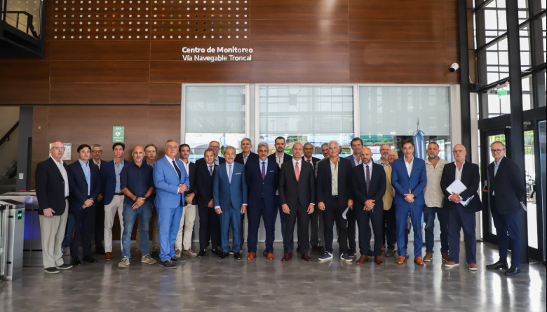 Hidrovia: Se conforma el consejo de control de la Via Navegable Troncal
