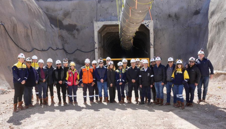 Santa Cruz y Newmont anuncian inversión de USD 800 millones para ampliar la mina Cerro Negro