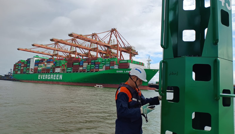 Colombia inicia mantenimiento de 146 ayudas a la navegación en el Pacífico