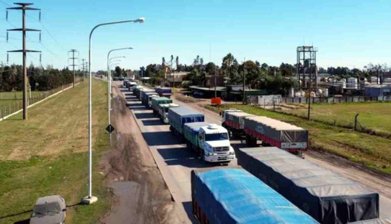 Transportistas advierten que la suba del gasoil compromete la continuidad del servicio