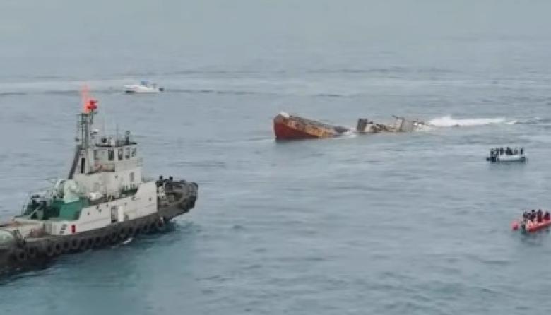 Puerto Mar del Plata avanza en la recuperación de muelles con el retiro de buques inactivos