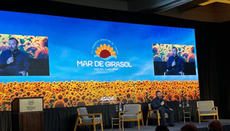 Fabián Calle en el VIII Congreso de Girasol: el nuevo orden mundial bipolar y sus oportunidades para el sector agroexportador