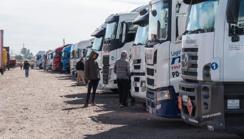 "Urgente normalización del transporte de cargas": El CAA reclama una rápida solución a los conflictos generados por autoconvocados y entidades de transportistas en diferentes partes del país