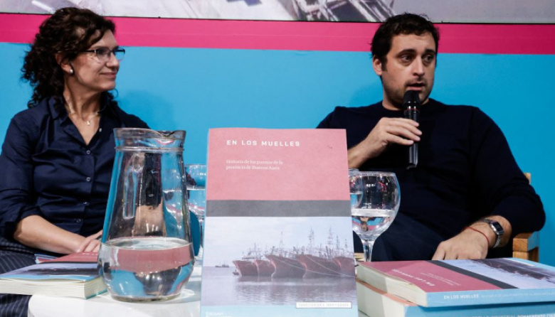 La Provincia presentó su libro de historia portuaria