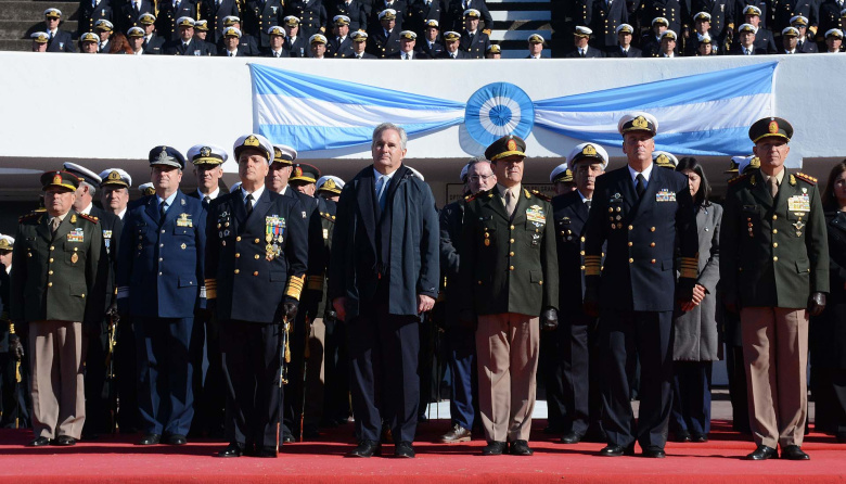 La Armada Argentina conmemoró 212 años del Combate Naval de Montevideo en Puerto Belgrano