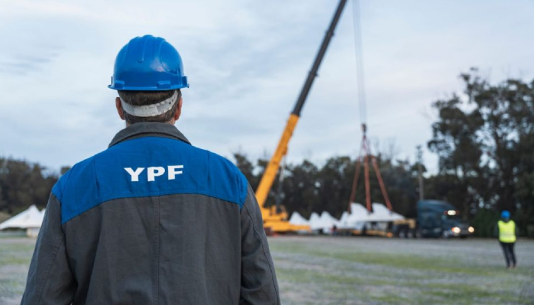 YPF completó en Puerto Quequén una operación clave para el proyecto VMOS