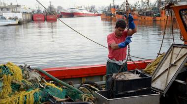 Molestia en el sector pesquero por quedar afuera de la baja de retenciones