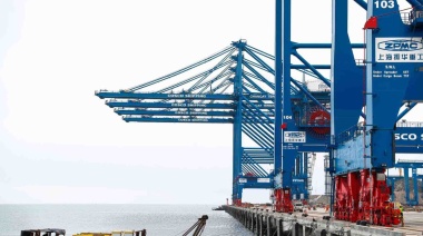 China lanza conexión directa con Chancay y desafía al Canal de Panamá pese a denuncias ambientales