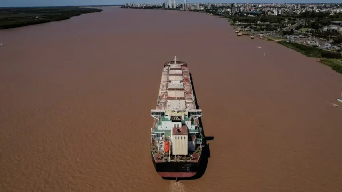 Hidrovía: Diálogo estratégico sobre tarifas y dragado en Paraná