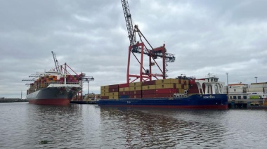 El "Don Toyo", el mayor portacontenedores de la Hidrovía, culminó su viaje inaugural en Puerto Dock Sud