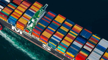 Navieras globales redirigen rutas ante las nuevas tarifas de EE.UU. a buques vinculados a China