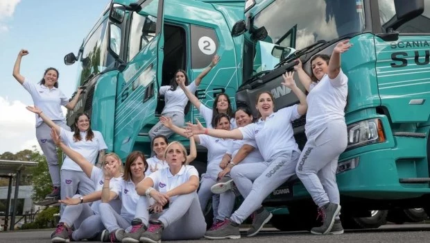 9.000 mujeres se postulan para un programa de formación en conducción de camiones en Argentina