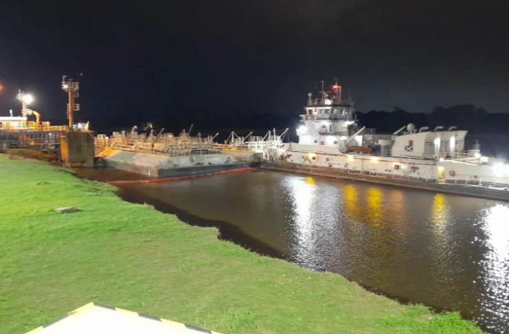 YPF reactiva su terminal en Barranqueras y retoma las operaciones nocturnas tras 20 años