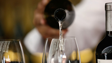 Las exportaciones de vinos chilenos prosperan en Brasil mientras aranceles de EE. UU. frenan la demanda