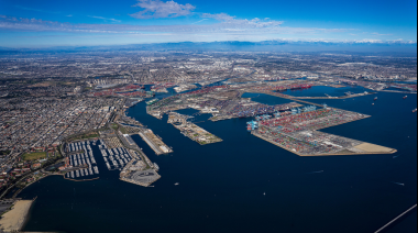 El Puerto de Los Ángeles planea construir una nueva terminal de contenedores para atender buques de última generación