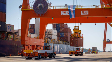 TecPlata anuncia recaladas fijas y un buque nuevo para el movimiento de contenedores