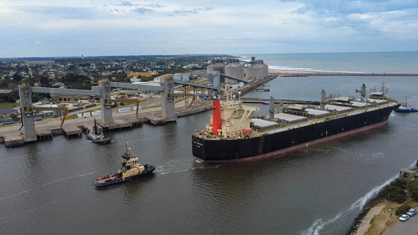 Puerto Quequén supera la marca anual de 2024 con 7.79 millones de toneladas operadas