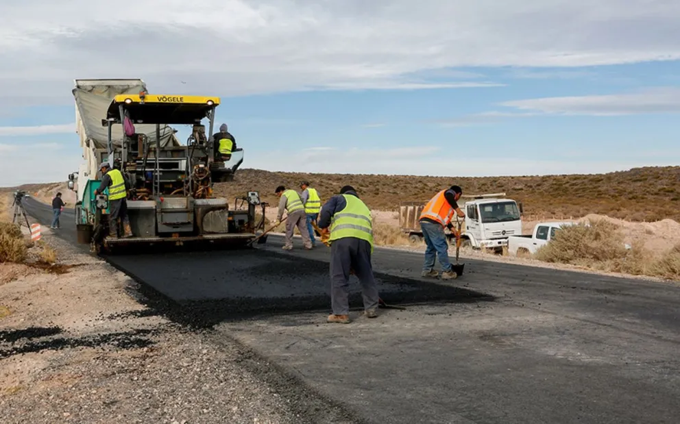 Inicia la repavimentación de la Ruta Provincial 6 para consolidar el eje vial Vaca Muerta - Catriel