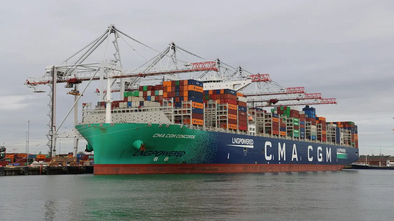 CMA CGM reanuda operaciones limitadas hacia Rusia