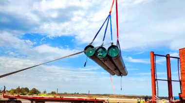 Puerto San Antonio Este recibe el primer embarque de 10.000 toneladas de caños para el gasoducto de GNL